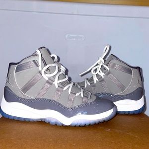 Retro Cool Greys